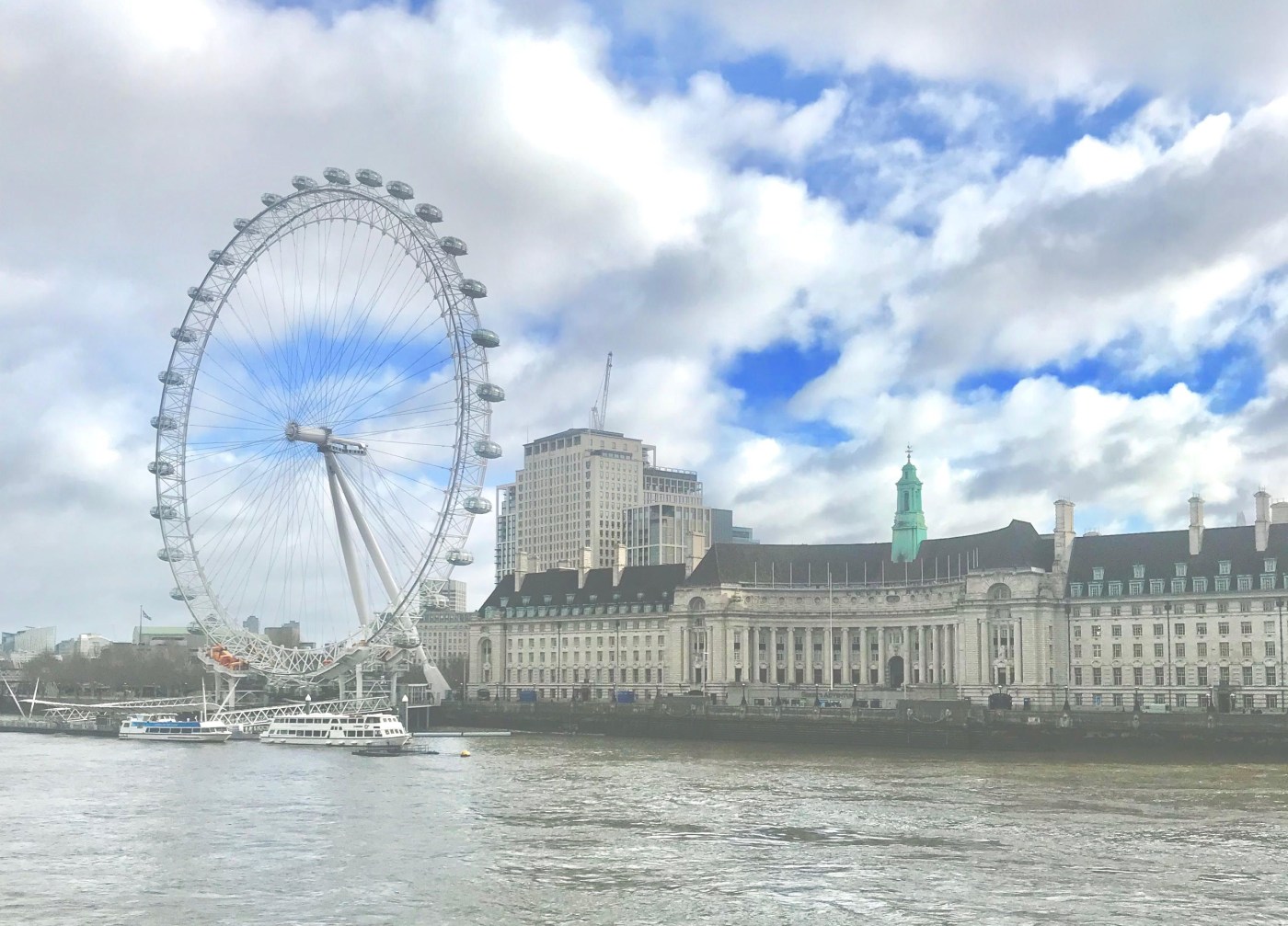 Ten la esperanza de que podrás superar tu momento. Lo mejor llegará.